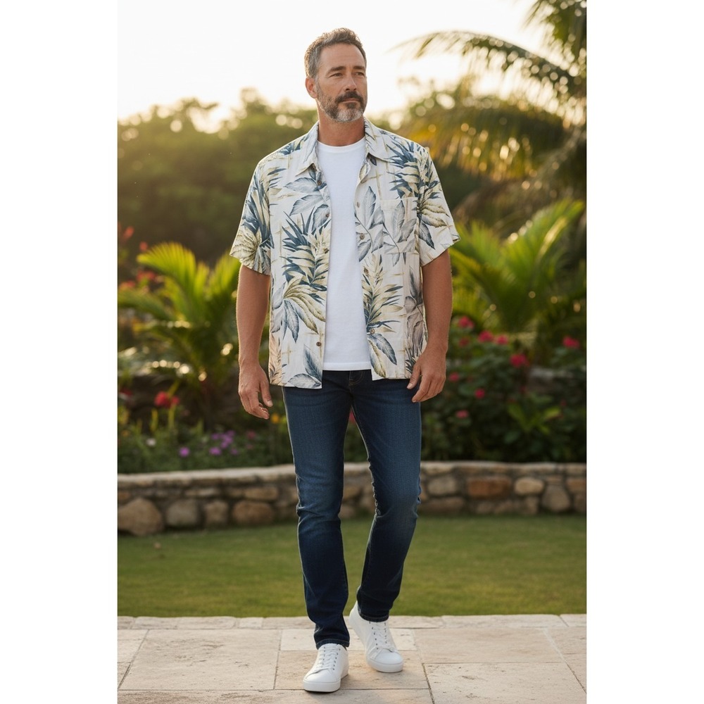 Caribbean Beige Floral Mens SZ L Hawaiian Print 70% Silk Button Up Pocket Shirt